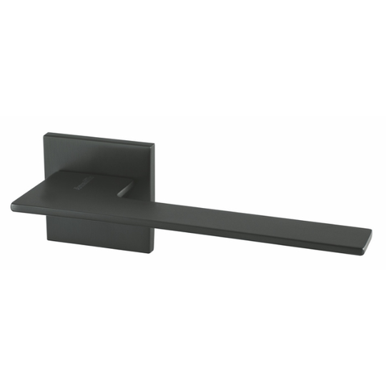 Дверная ручка на тонкой розетке Armadillo Urban Slim K.USS52.MIRAGE BL-26 черная